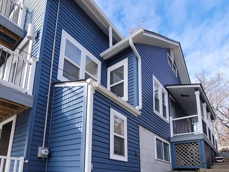 Blue siding installation